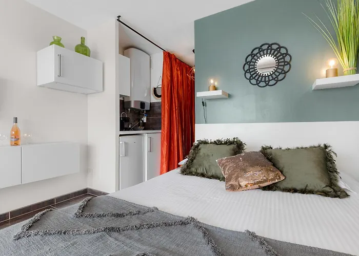 Port Venus Naturiste Sunrise